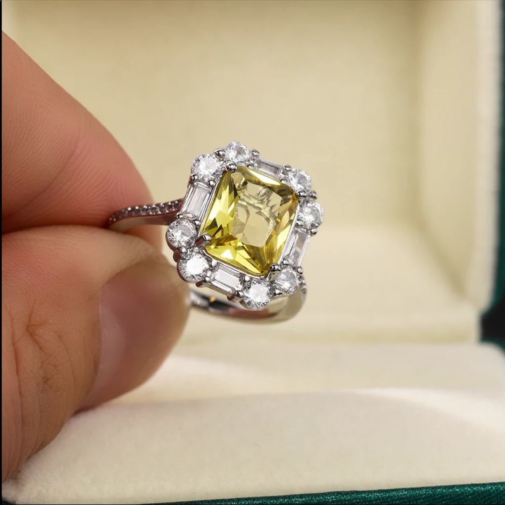 New Women’s 925 Silver Noble Radiant Cut Ring - Picture 3 of 6